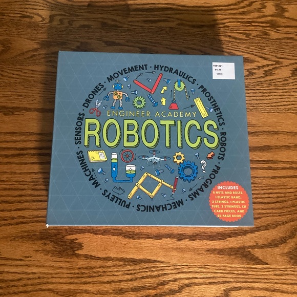 Robotics Learning Center - Picture 1 of 9